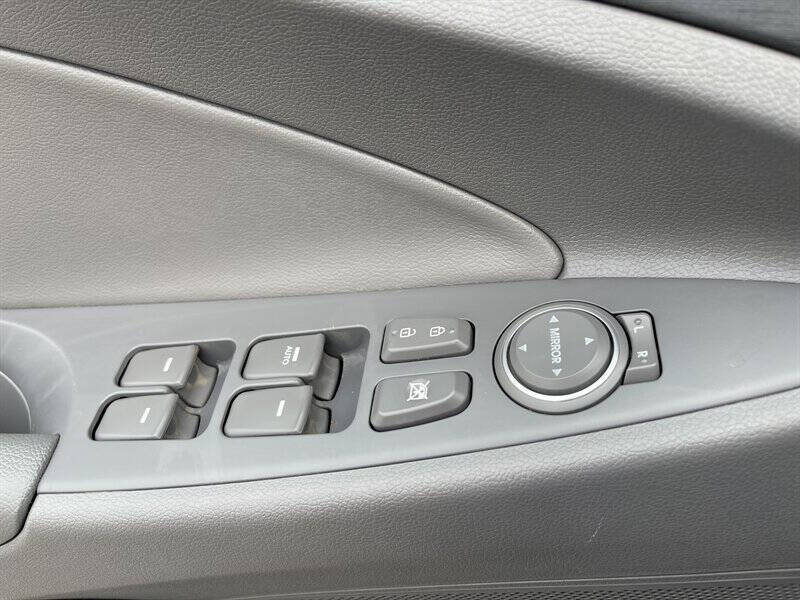 2013 Hyundai Sonata SE