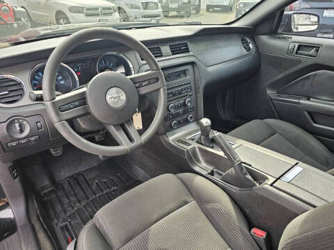2012 Ford Mustang V6