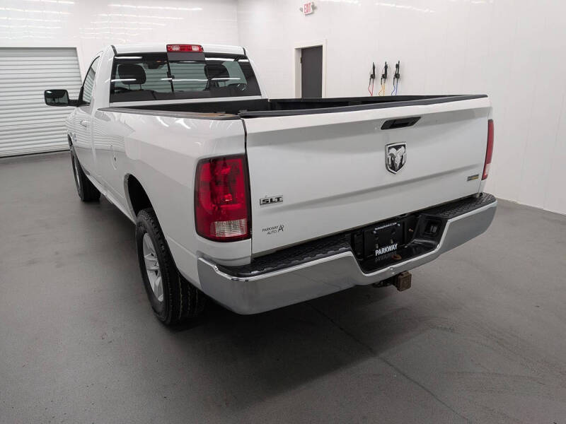 2016 RAM 1500 SLT