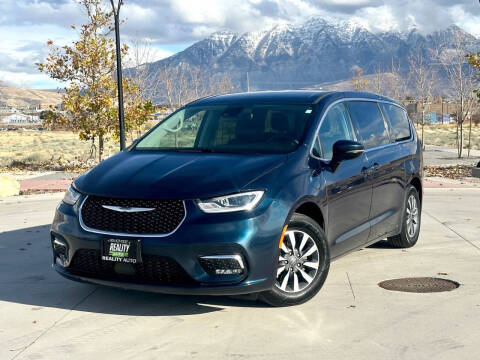 2023 Chrysler Pacifica Plug-In Hybrid Touring L