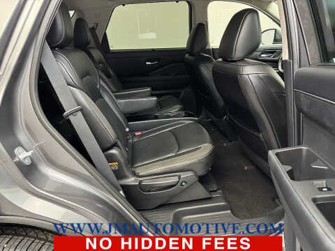 2022 Nissan Pathfinder SL