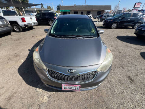 2016 Kia Forte for sale at LR AUTO INC in Santa Ana CA