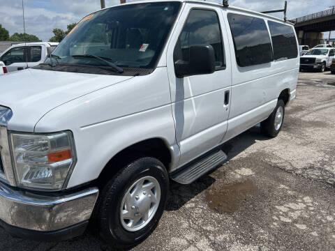 2014 Ford E-Series E-350 SD XLT