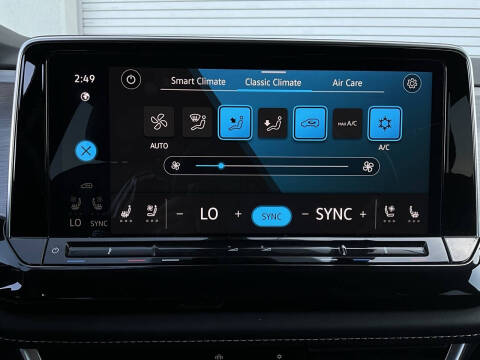 2025 Volkswagen Atlas Cross Sport SE 4Motion