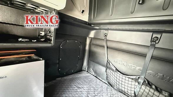 2024 Freightliner Cascadia