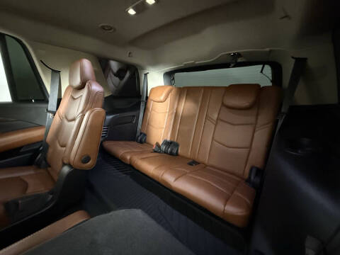 2019 Cadillac Escalade Luxury