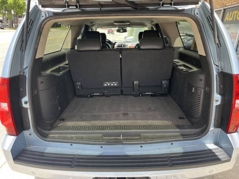 2011 Chevrolet Suburban LT