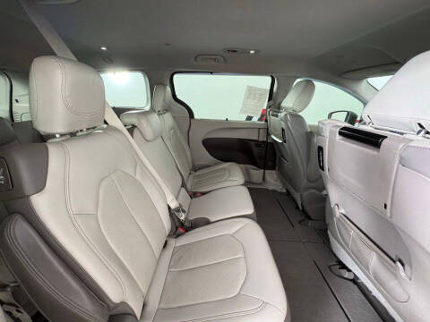 2018 Chrysler Pacifica Touring L Plus