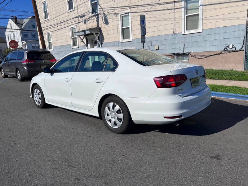 2016 Volkswagen Jetta 1.8T Sport