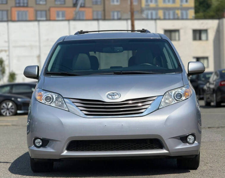2015 Toyota Sienna