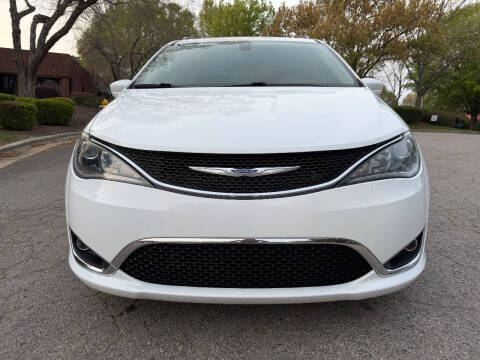 2020 Chrysler Pacifica Touring L