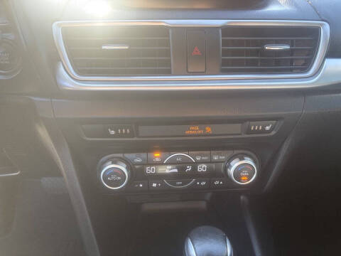 2017 Mazda MAZDA3 Touring 2.5