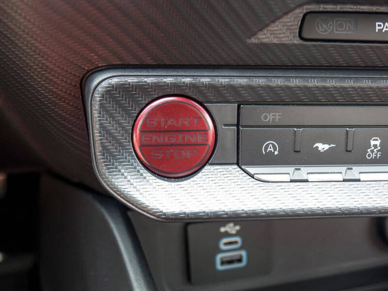 2025 Ford Mustang EcoBoost Premium