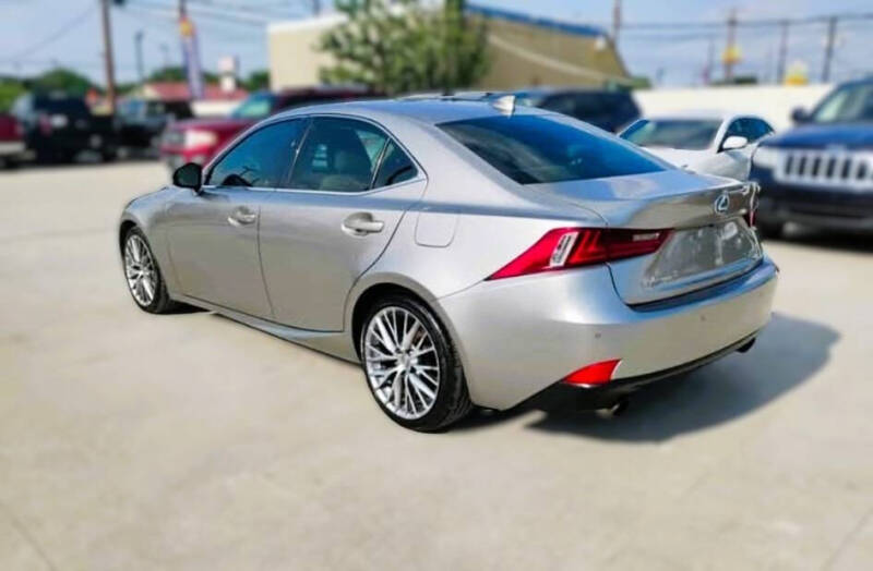2016 Lexus IS 200t
