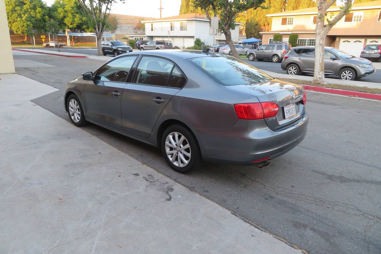 2012 Volkswagen Jetta for sale at The Car Vendor LLC in Bellflower, CA