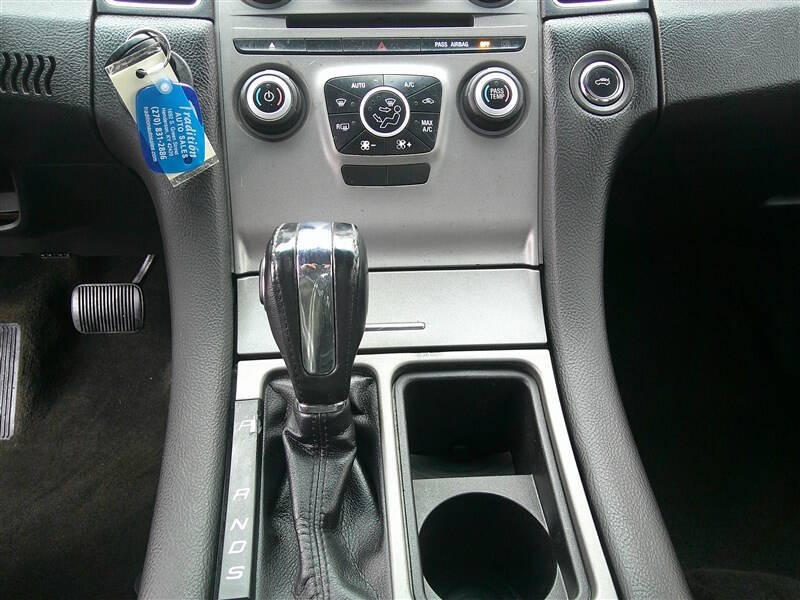 2018 Ford Taurus SEL