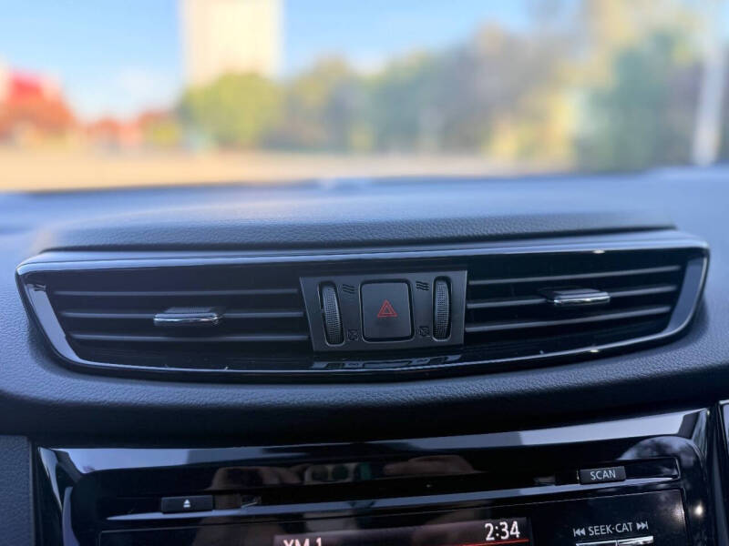 2017 Nissan Rogue Sport SV