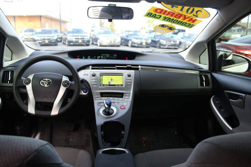 2014 Toyota Prius Plug-in Hybrid