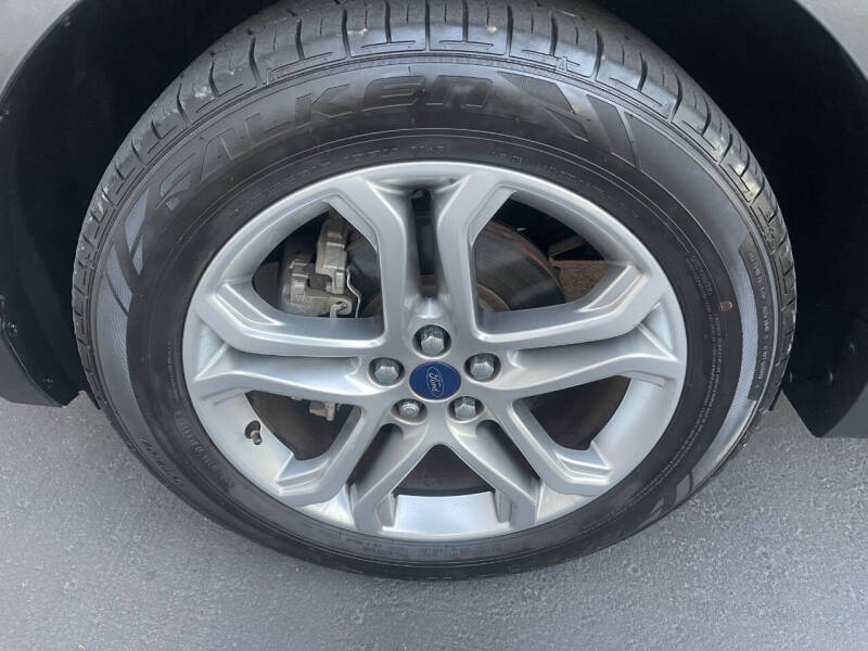 2017 Ford Edge Titanium