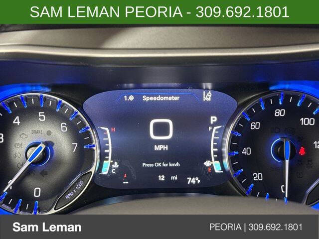 2027 Chrysler Pacifica Select