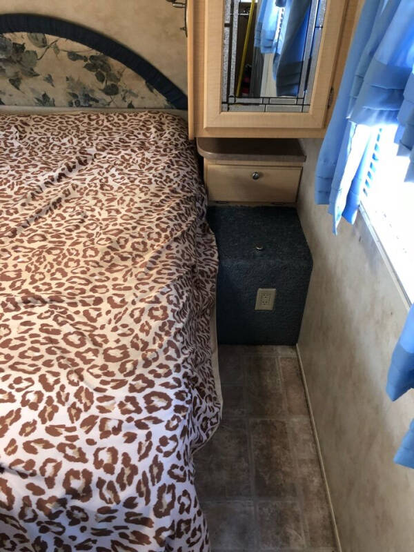 2006 Kodiak Coach Travel