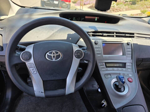 2012 Toyota Prius Two