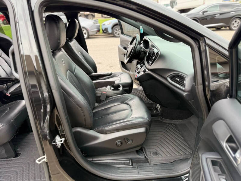 2019 Chrysler Pacifica Touring L Plus