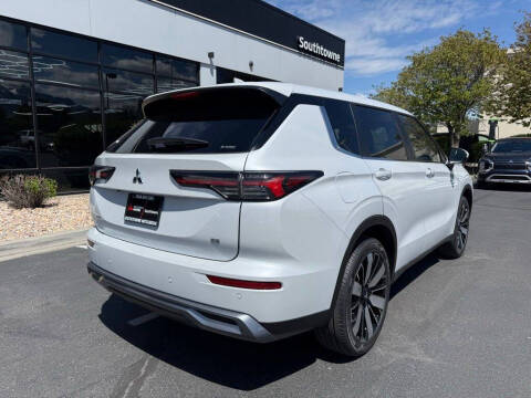 2026 Mitsubishi Outlander SE