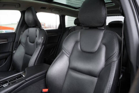 2020 Volvo V90 Cross Country T6