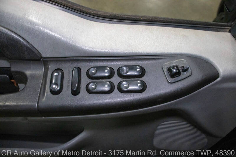 2005 Ford Excursion XLT