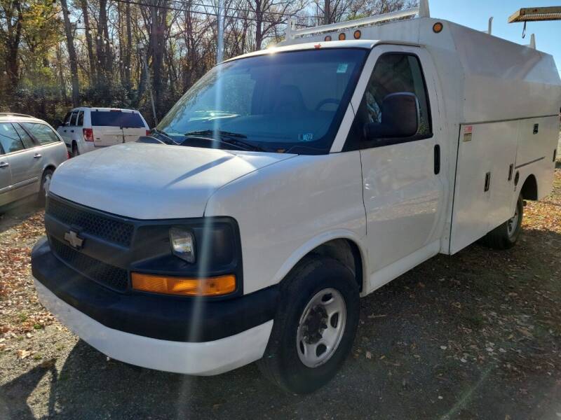 2009 Chevrolet Express Cutaway for sale at Ray's Auto Sales in Elmer NJ