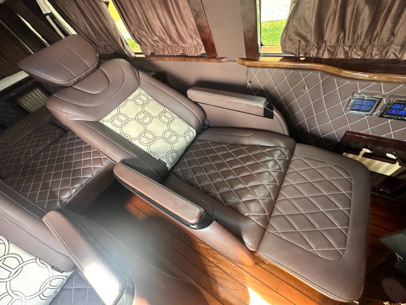 2010 Ford E-Series E-350 SD XLT