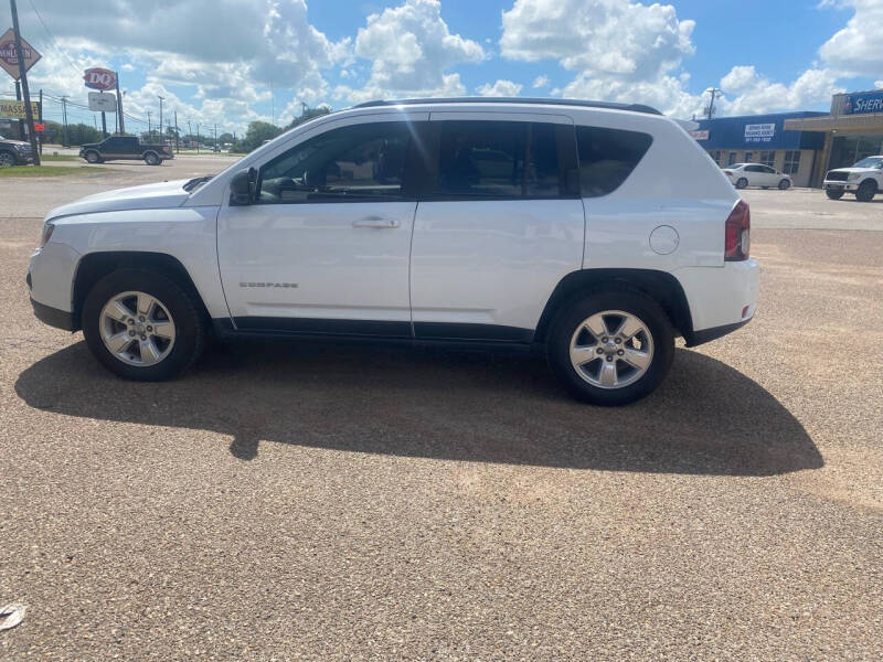 2016 Jeep Compass Sport photo 2