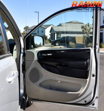2011 Dodge Grand Caravan Crew