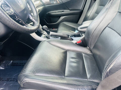 2017 Honda Accord Hybrid Touring