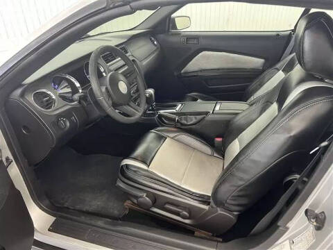 2010 Ford Mustang V6