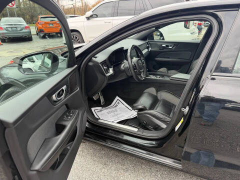 2019 Volvo S60 T6 R-Design