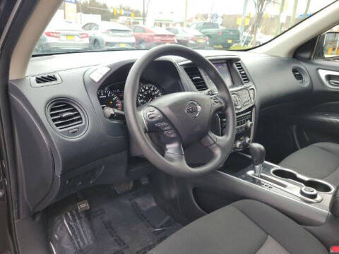 2020 Nissan Pathfinder S