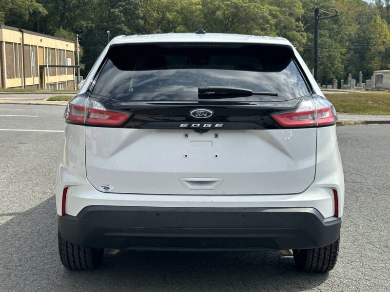 2021 Ford Edge SE