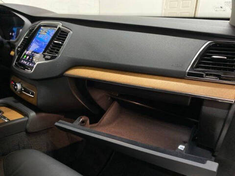 2025 Volvo XC90 T8 Plus Bright Theme 7P