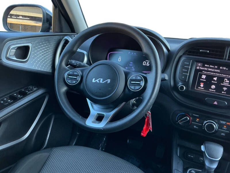 2023 Kia Soul LX