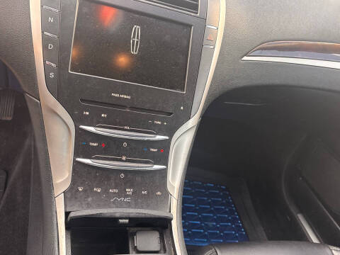 2016 Lincoln MKZ