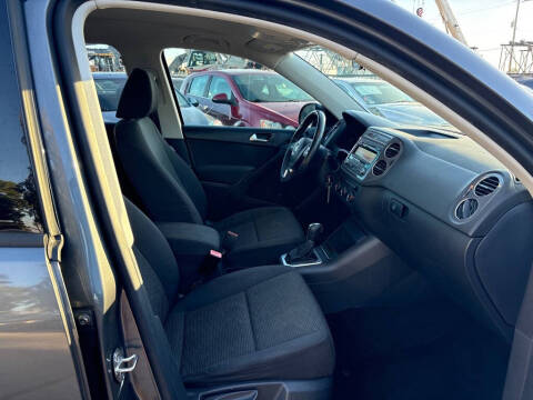 2014 Volkswagen Tiguan S