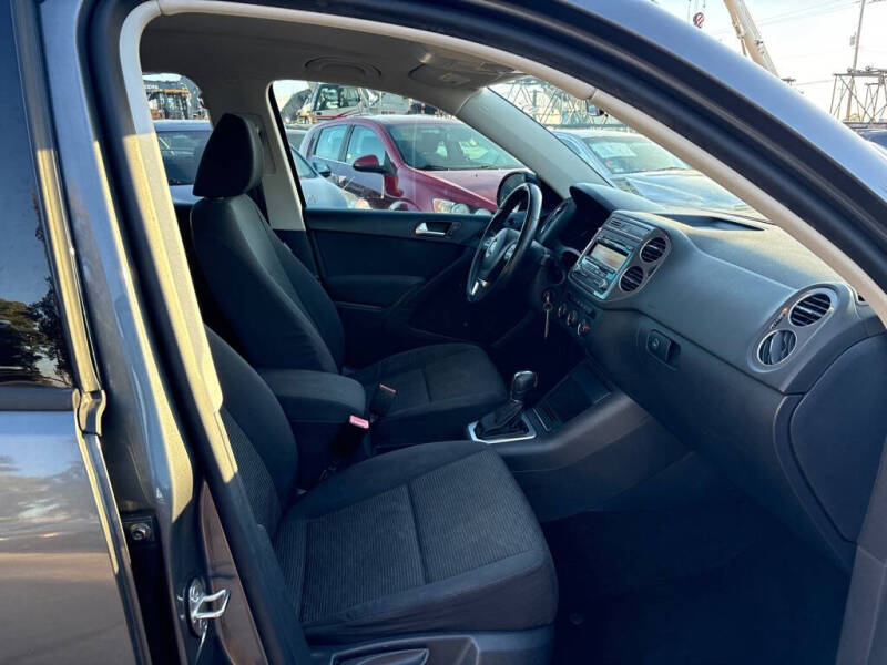 2014 Volkswagen Tiguan S