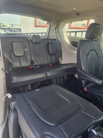 2022 Chrysler Pacifica Touring L