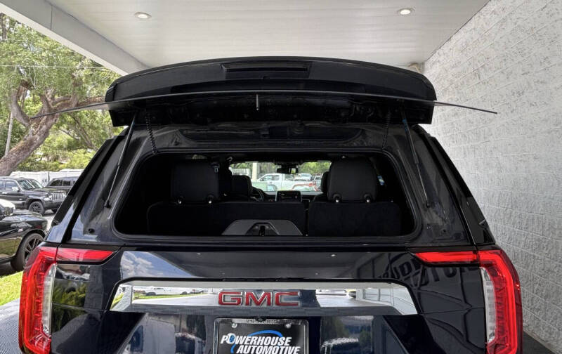 2023 GMC Yukon SLT