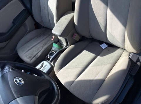 2010 Hyundai Elantra Blue