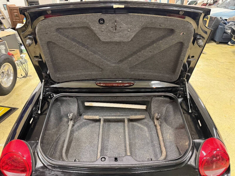 2004 Ford Thunderbird Deluxe