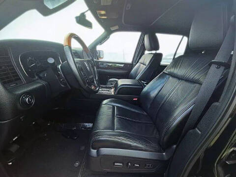 2016 Lincoln Navigator Select