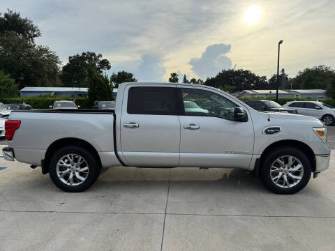 2017 Nissan Titan SV